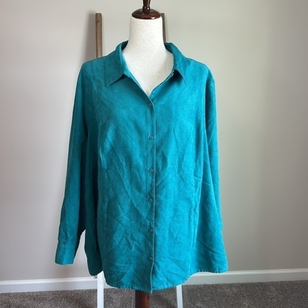 Catherines Long Sleeve Button Down Suede Like Shirt Size 1X (18/20W) in GUC